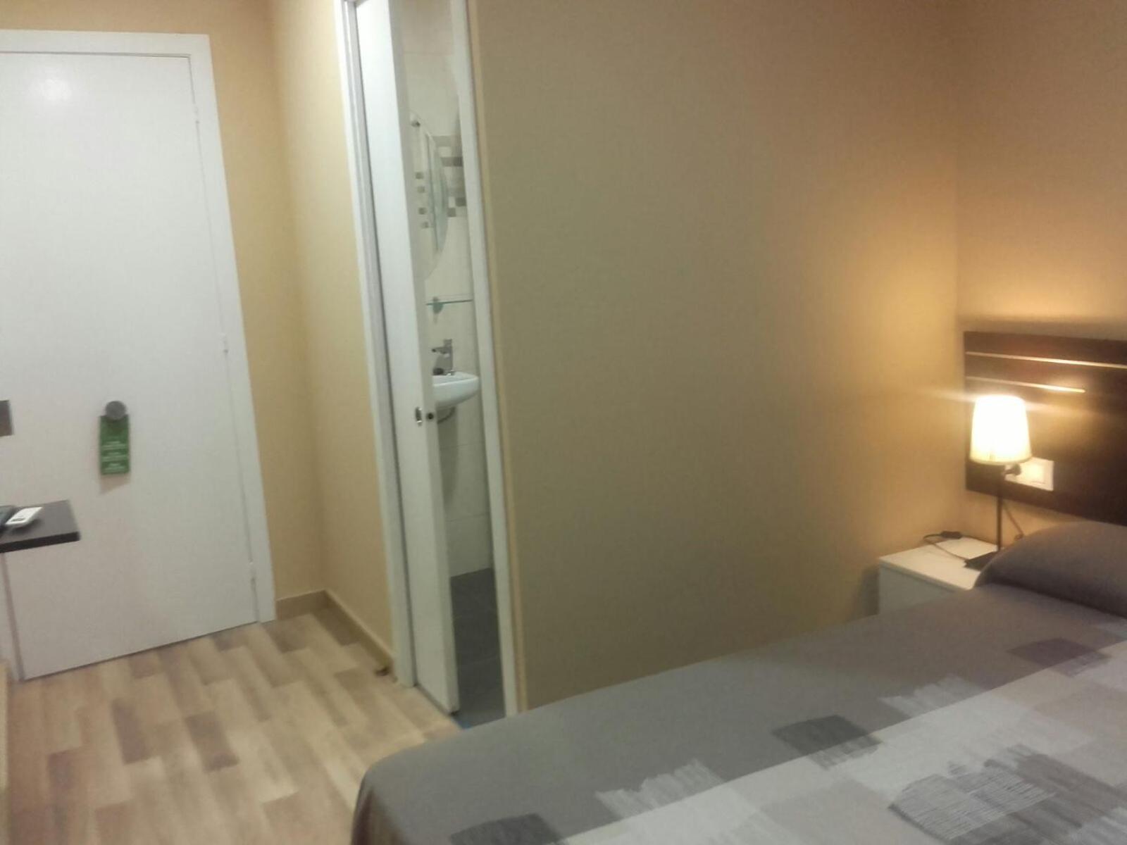 Pension Avenida Vilafranca del Penedès Værelse billede